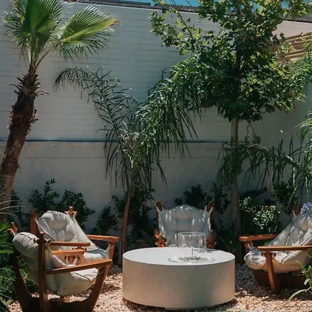 Zenoa Ξενοδοχείο *