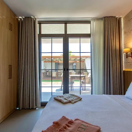 Zenoa מלון אלאקאטי